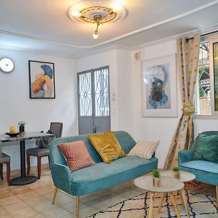 Ninja House Studio Chic Le Turquois Dore ياوندي المظهر الخارجي الصورة