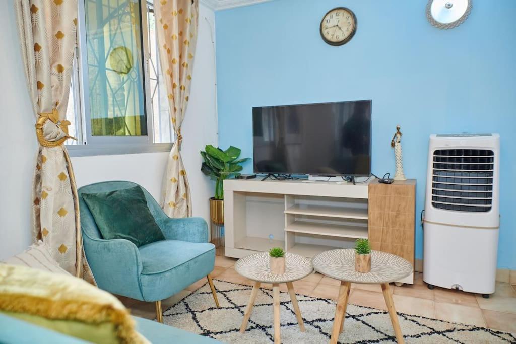 Ninja House Studio Chic Le Turquois Dore ياوندي المظهر الخارجي الصورة