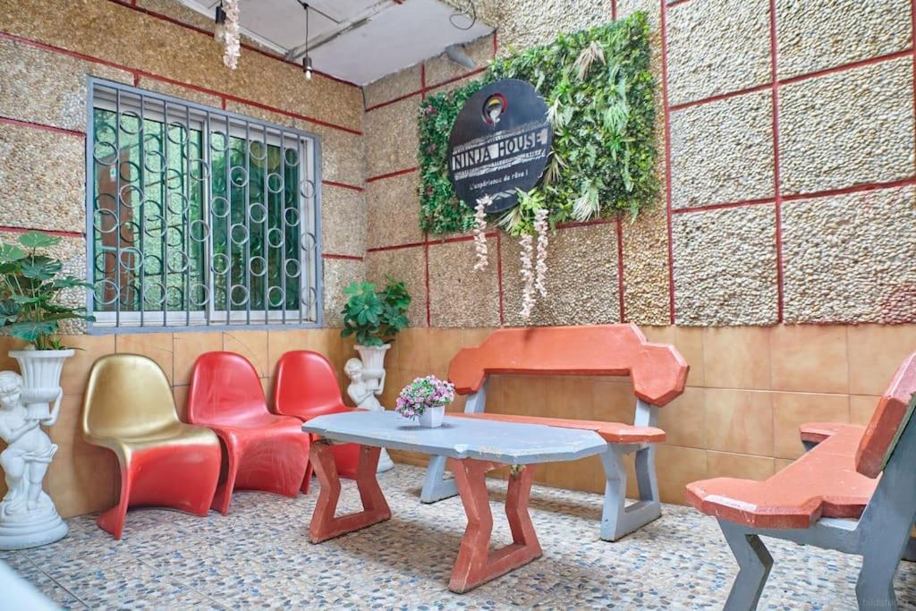 Ninja House Studio Chic Le Turquois Dore ياوندي المظهر الخارجي الصورة